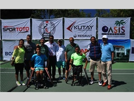 TEKERLEKLİ SANDALYE TENİSİ MİLLİ TAKIM SPORCUMUZ OĞUZHAN GÜNEŞ'TEN TARİHİ BAŞARI.