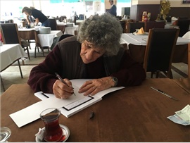 ONURSAL ÜYEMİZ, SAYIN LİNA NASİF’İN İMZA GÜNÜ
